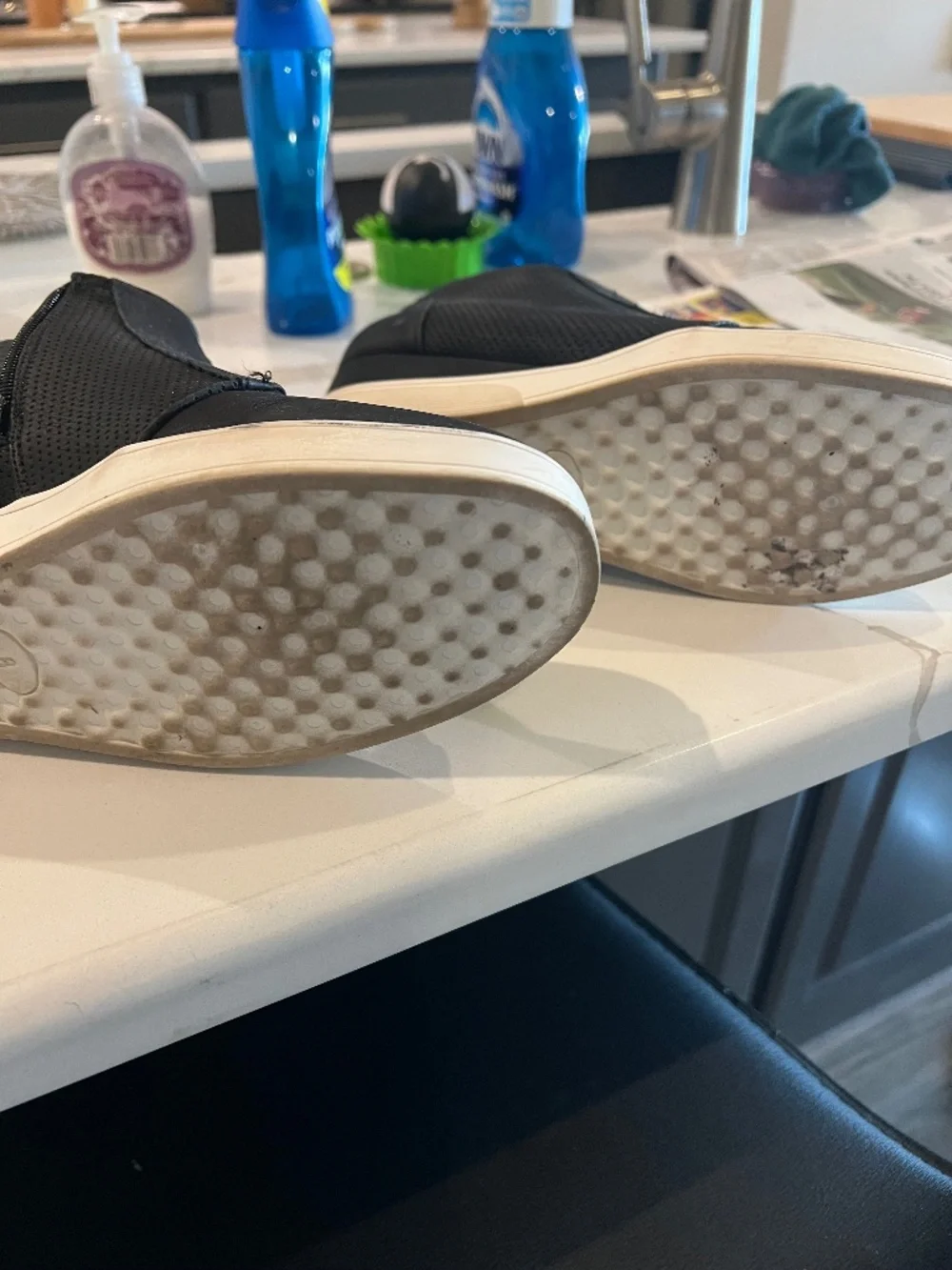 Dream Pairs these black